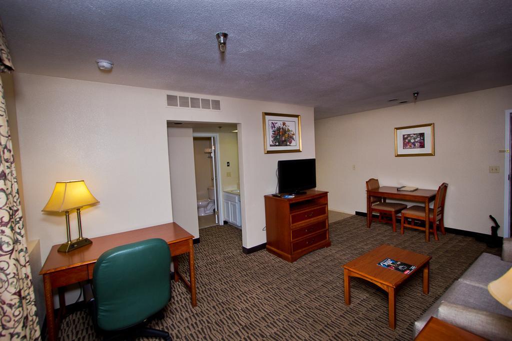אומהה Suburban Extended Stay Hotel חדר תמונה