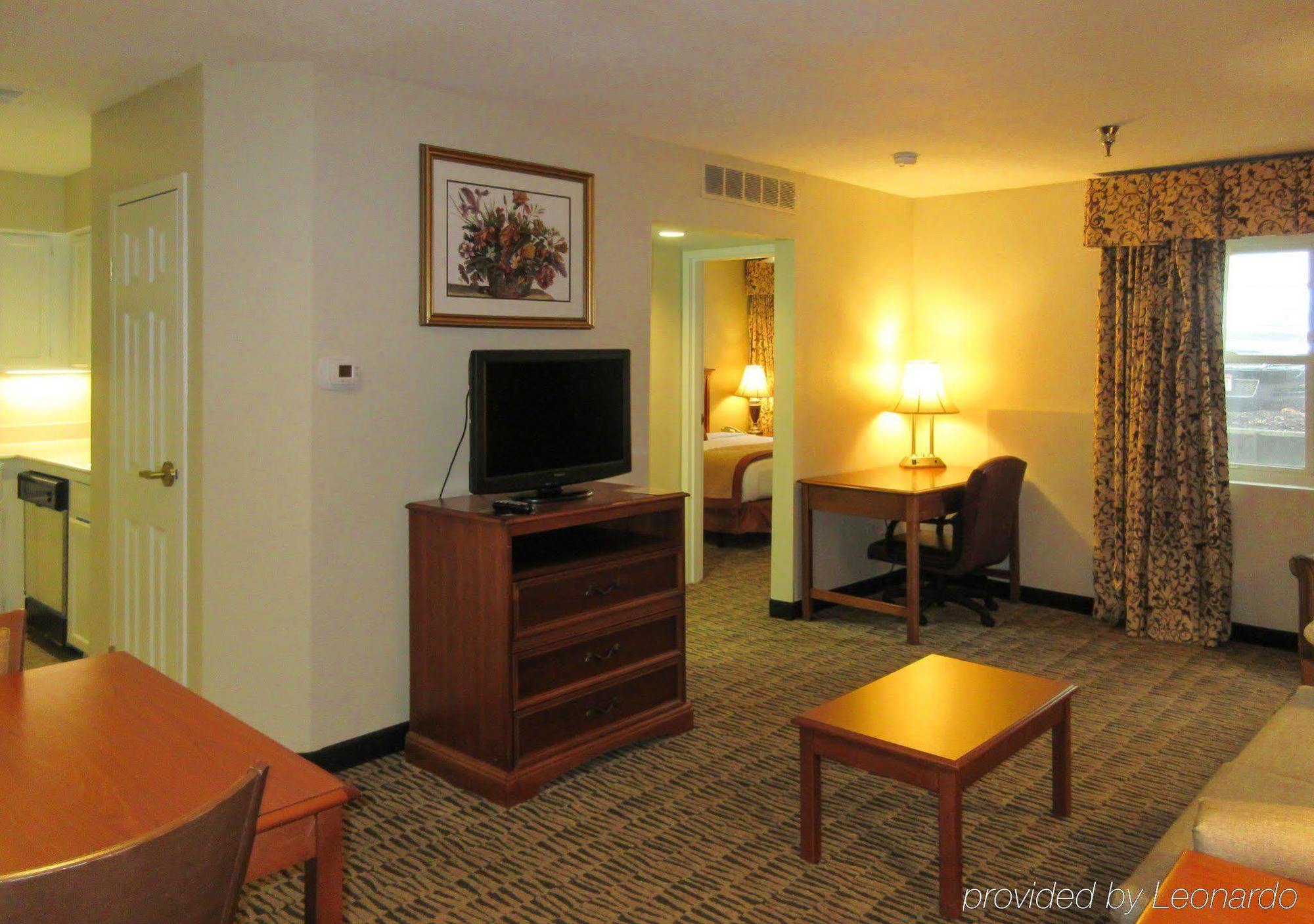 אומהה Suburban Extended Stay Hotel מראה חיצוני תמונה