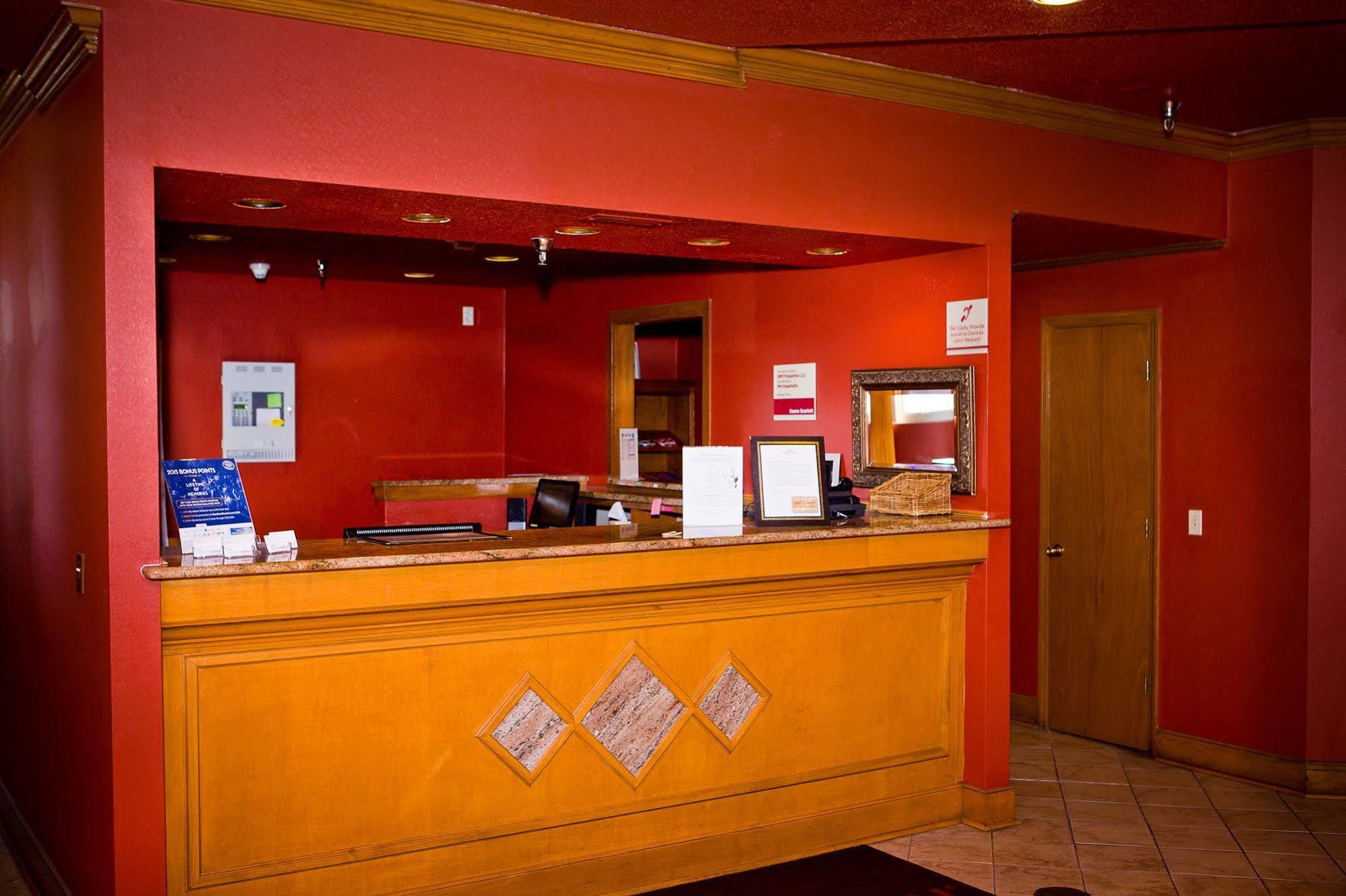 אומהה Suburban Extended Stay Hotel מראה חיצוני תמונה