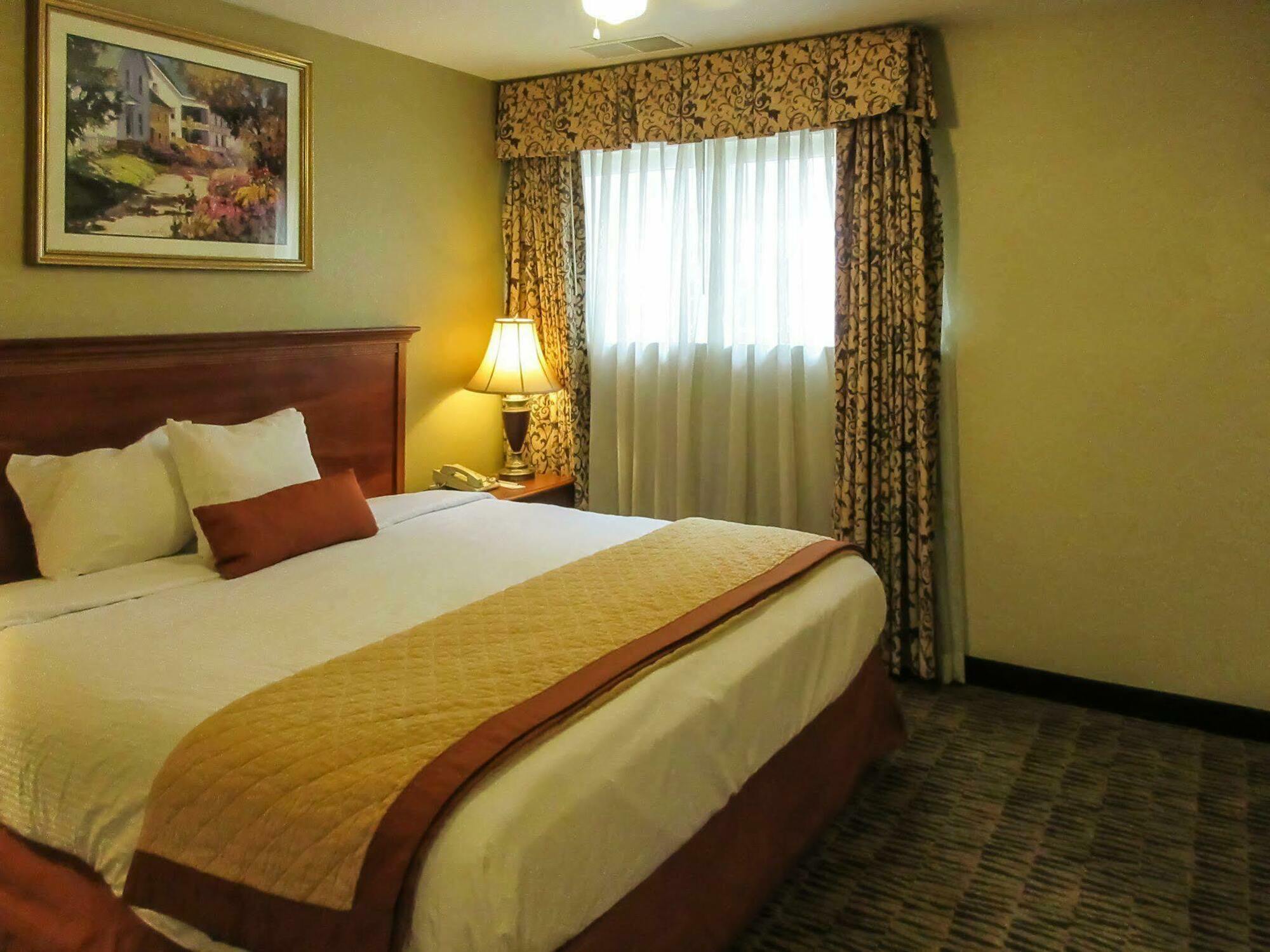 אומהה Suburban Extended Stay Hotel מראה חיצוני תמונה